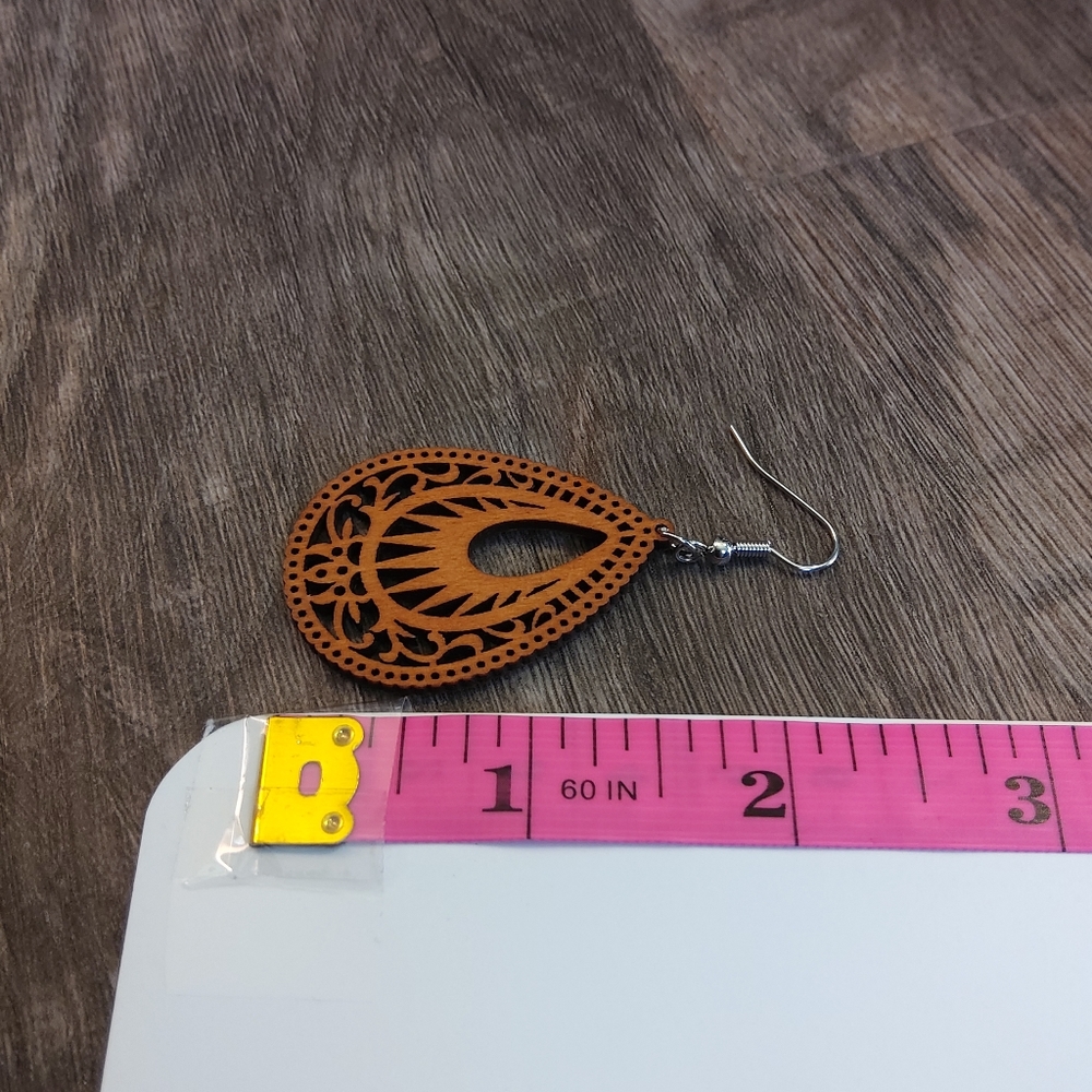 NEW Boho Wood Teardrop Dangle Earrings - Picture 9 of 10
